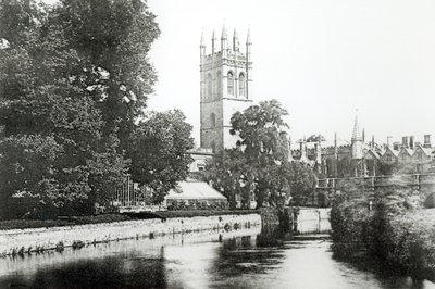 Magdalen College desde el Cherwell de English Photographer